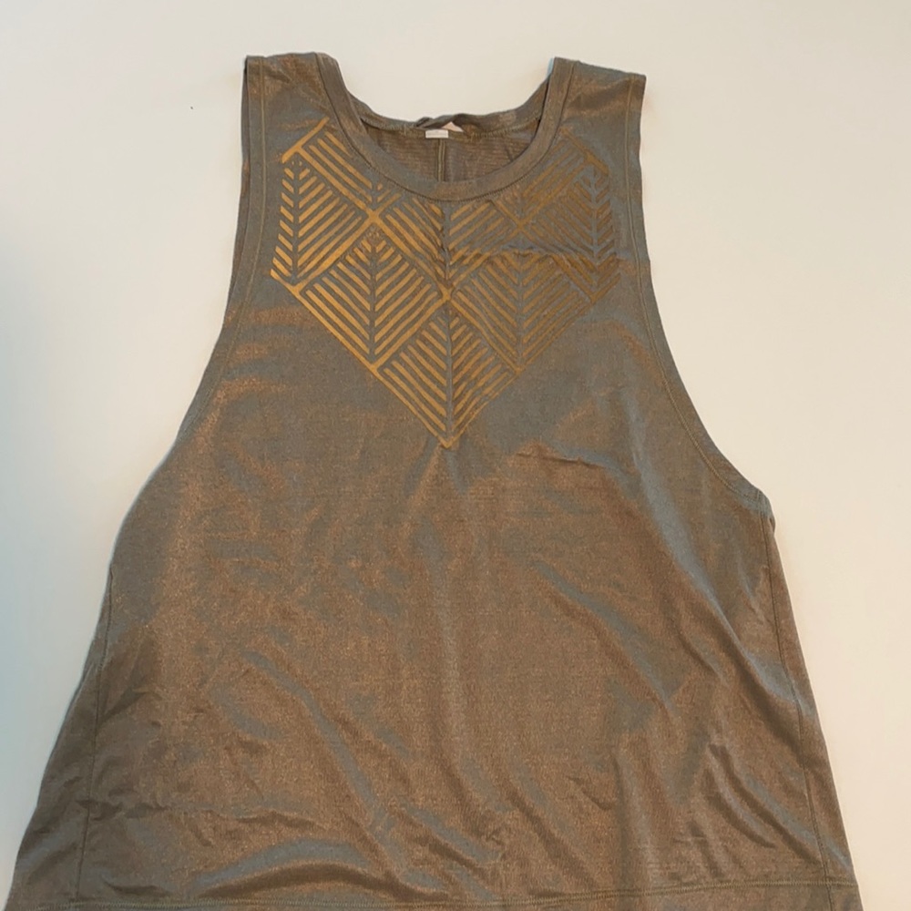 Lululemon tank